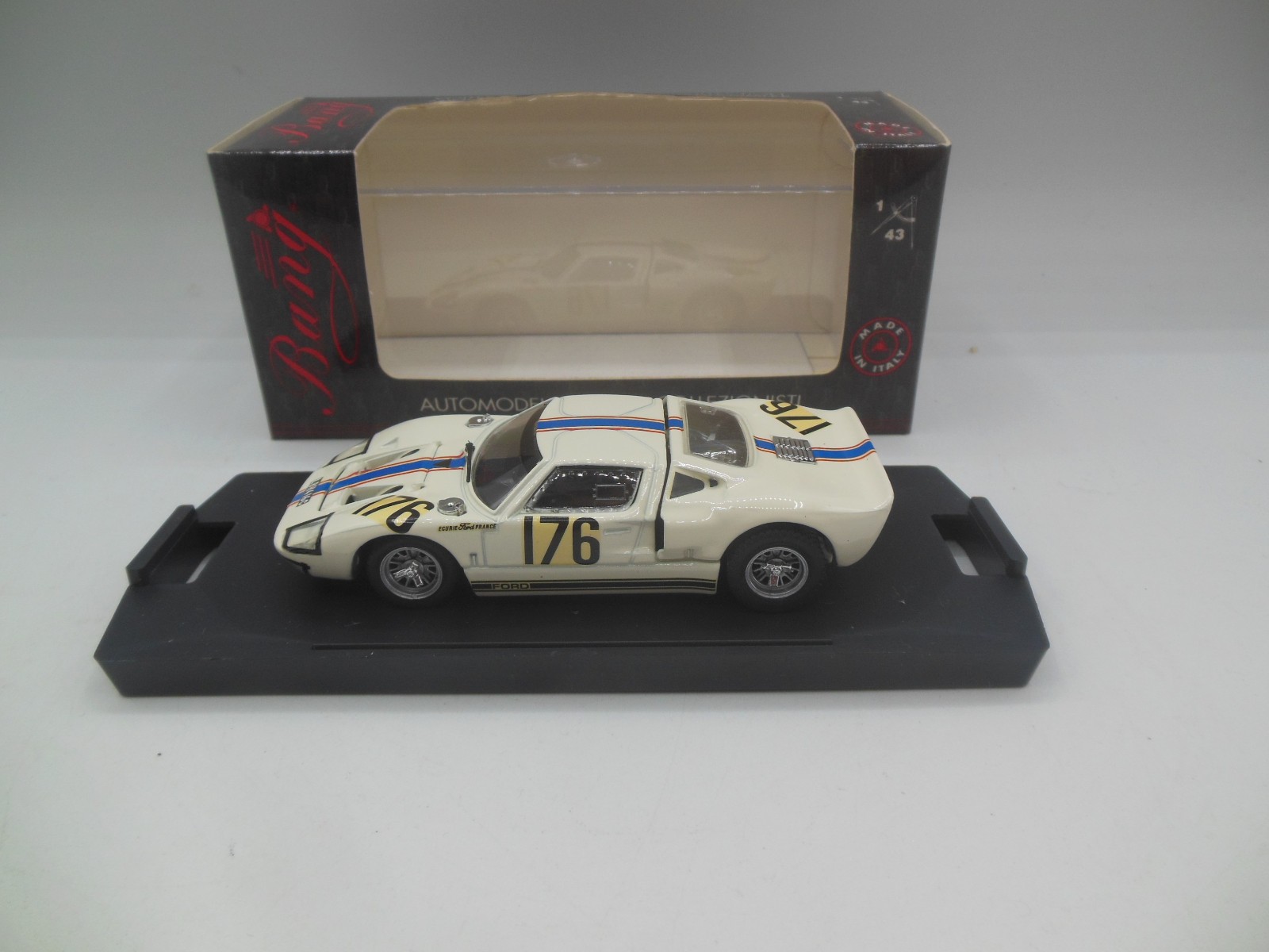 Bang Models 7150 1966 Ford GT 40 Targa Florio Rn. 176 in White 1:43 Scale