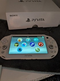 【Box】SONY PS Vita  PCH-2000 Final Fantasy X X2 HD Remaster Resolution Console