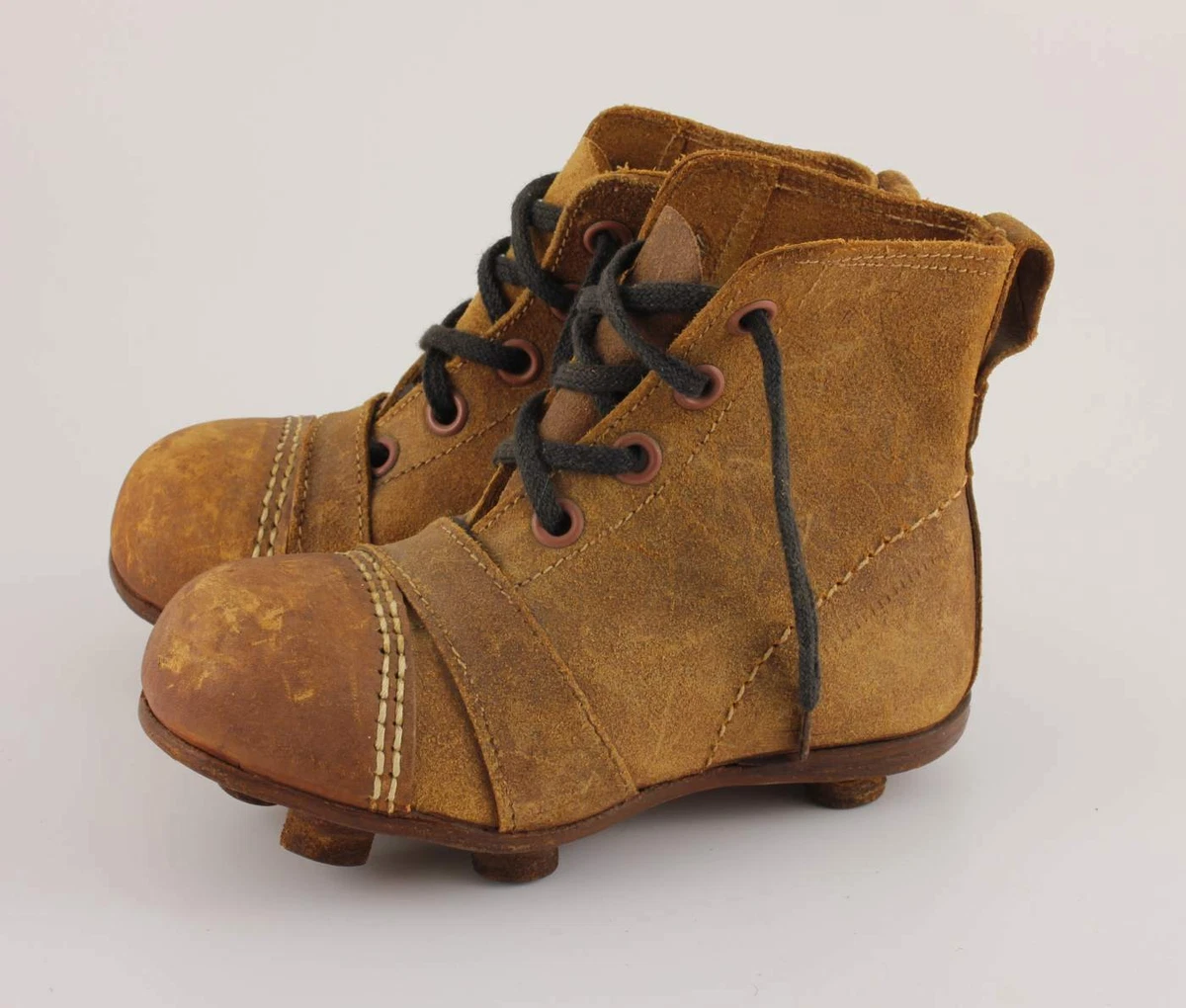 Kids leather football clearance boots