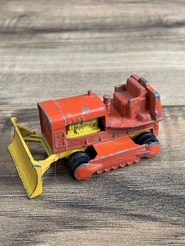 Vintage 1969 Lesney Matchbox No. 13 Case Tractor Made in England Diecast Car