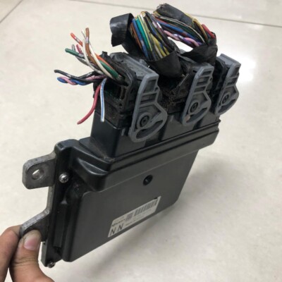 NISSAN SERENA C25 Engine Control Unit ECU MR20 NN A56-Z90 Used