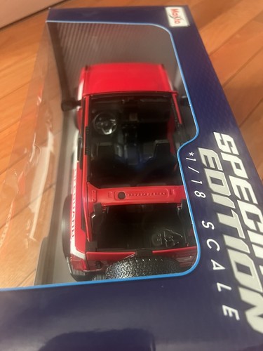 Maisto 2021 Ford Bronco Badlands Lifeguard 1:18 Die-Cast Metal - 第 3/7 張圖片