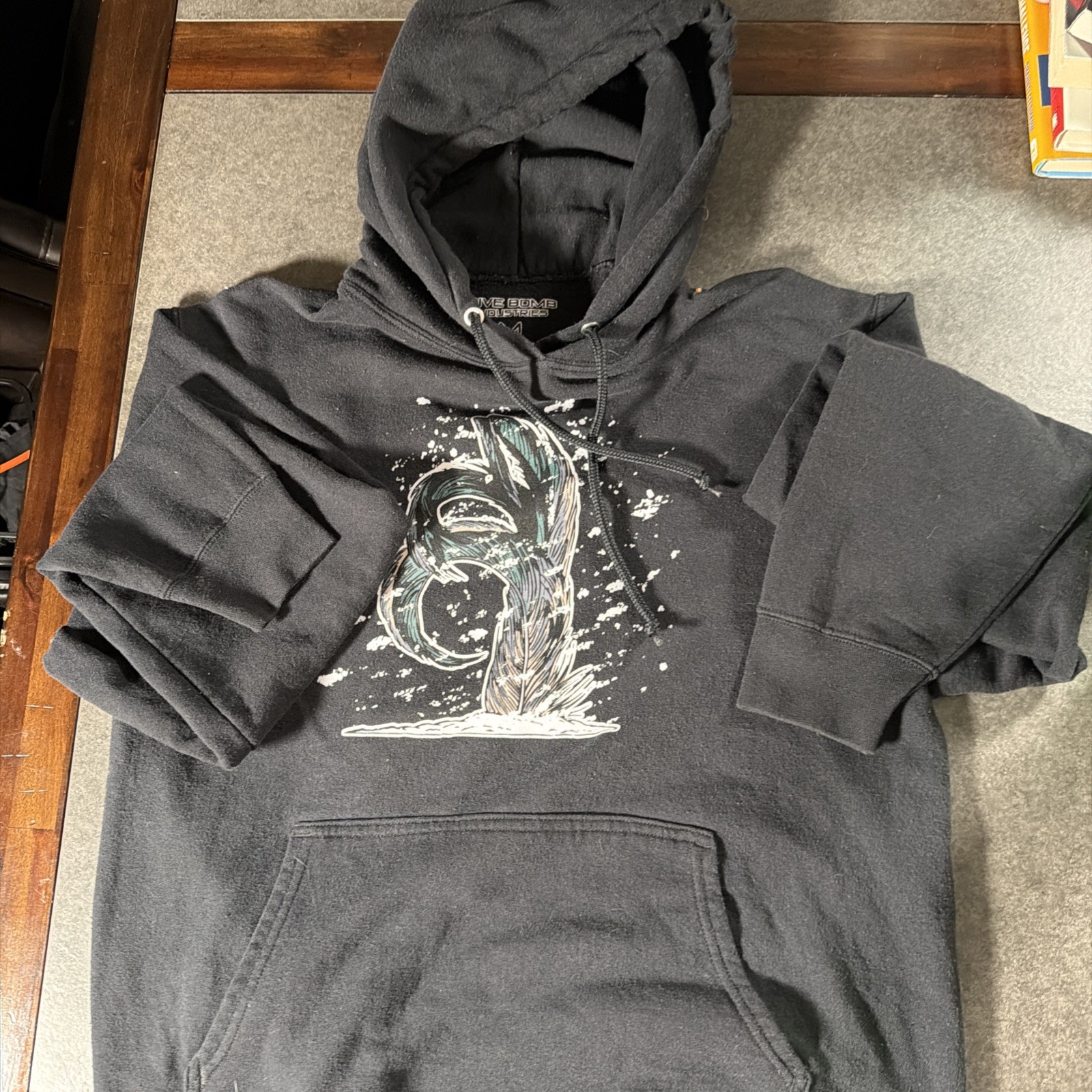 Dive Bomb Industries Black Hoodie Mens Medium Fish Tail Waterfowl