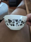 Rare PYREX 441  1  1/2 Pt. Cinderella  Black on White Gooseberry Bowl MINT