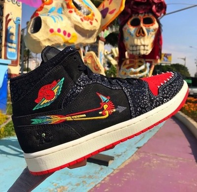 Nike Air Jordan 1 Mid Siempre Familia 10 Trainer SE Dia De Los Muerte DN4904-001