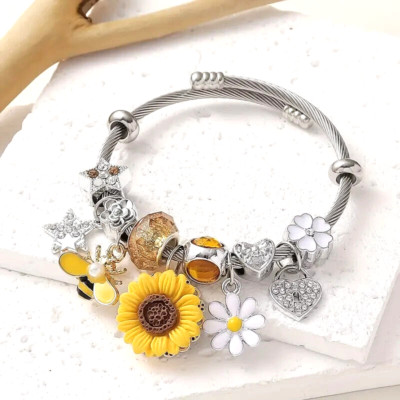 Vintage Handcrafted Resin Daisy Sunflower Bracelet Leather Adjustable Strap Gift