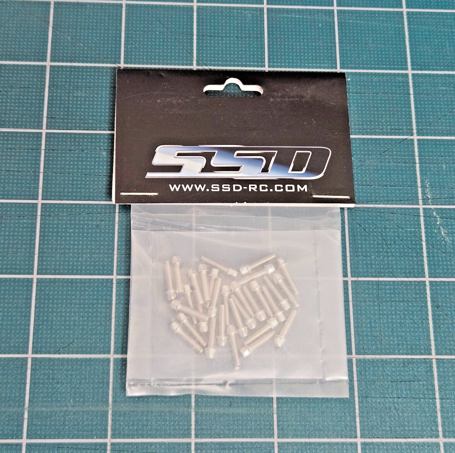 SSD RC 2.5x8mm Scale Wheel Bolts (Silver) (30) [SSD00407]-image