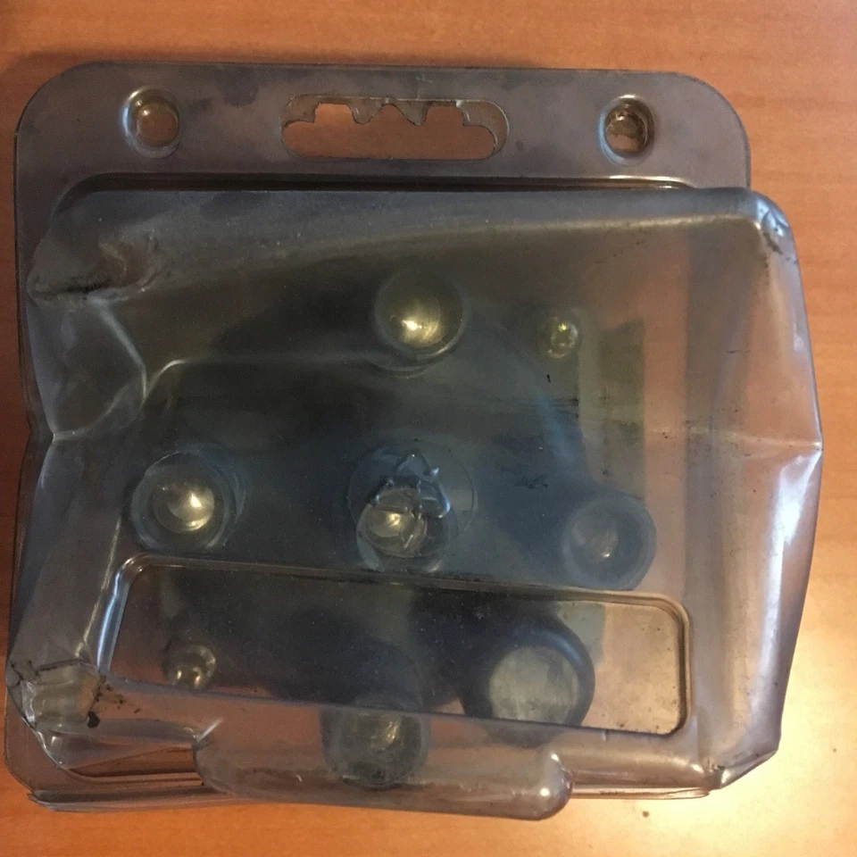 WELLS 15631 SUBARU DISTRIBUTOR CAP & ROTOR KIT - Image 2 of 2