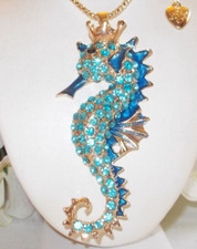 COLLAR CADENA COLGANTE BETSEY JOHNSON CRISTAL AZUL BRILLANTE Y DIAMANTES DE IMITACIÓN