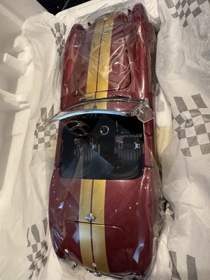 EXTO Cobra260 　(red)　 　　1/18サイズ Exoto Racing Legends 1/18 Cobra 260/289 EX18133 Burgundy With Gold