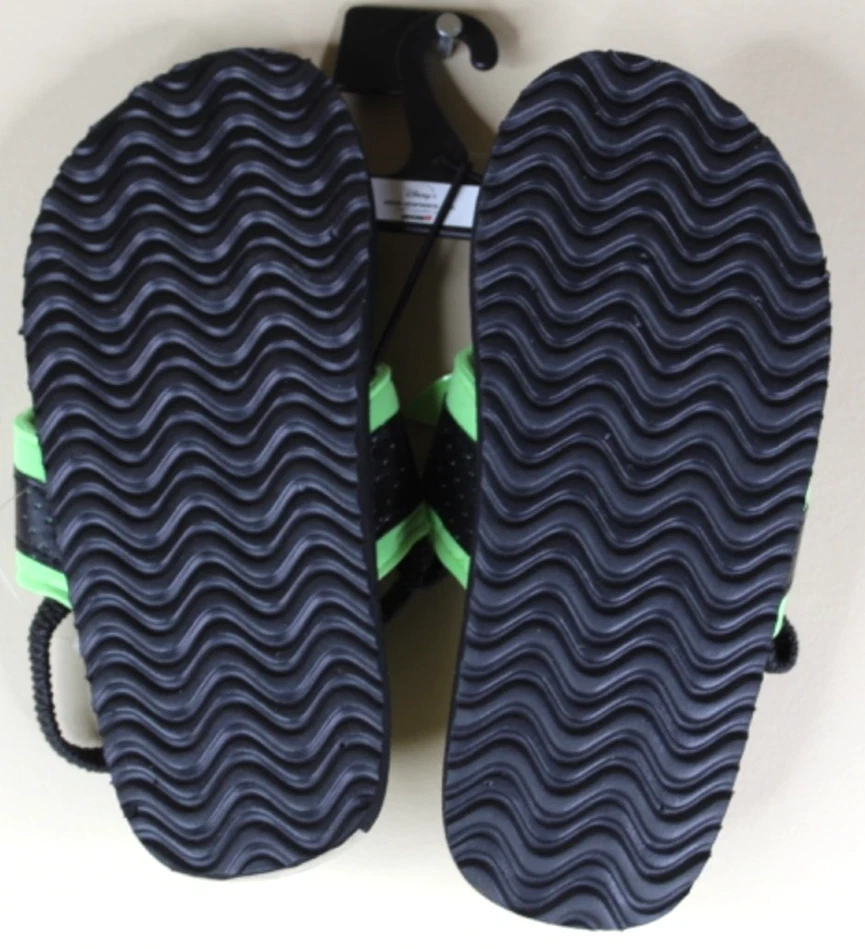 Sandálias chinelo Disney Star Wars Mandalorian infantil masculina tamanho 11/12 - Imagem 2 de 4