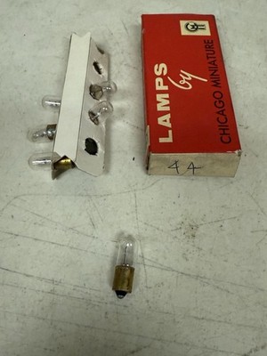Chicago Miniature Lamp CM 44 NOS