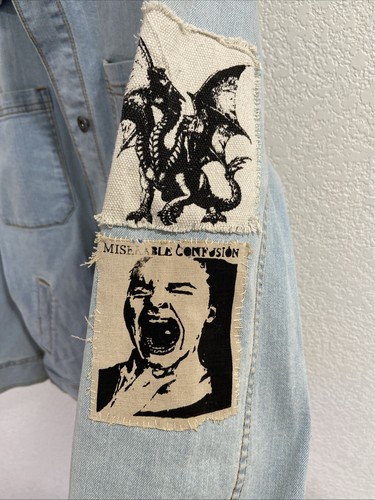 Vans Leila Denim Jacket Blue Light Button Up Size Medium Trucker - Picture 7 of 12