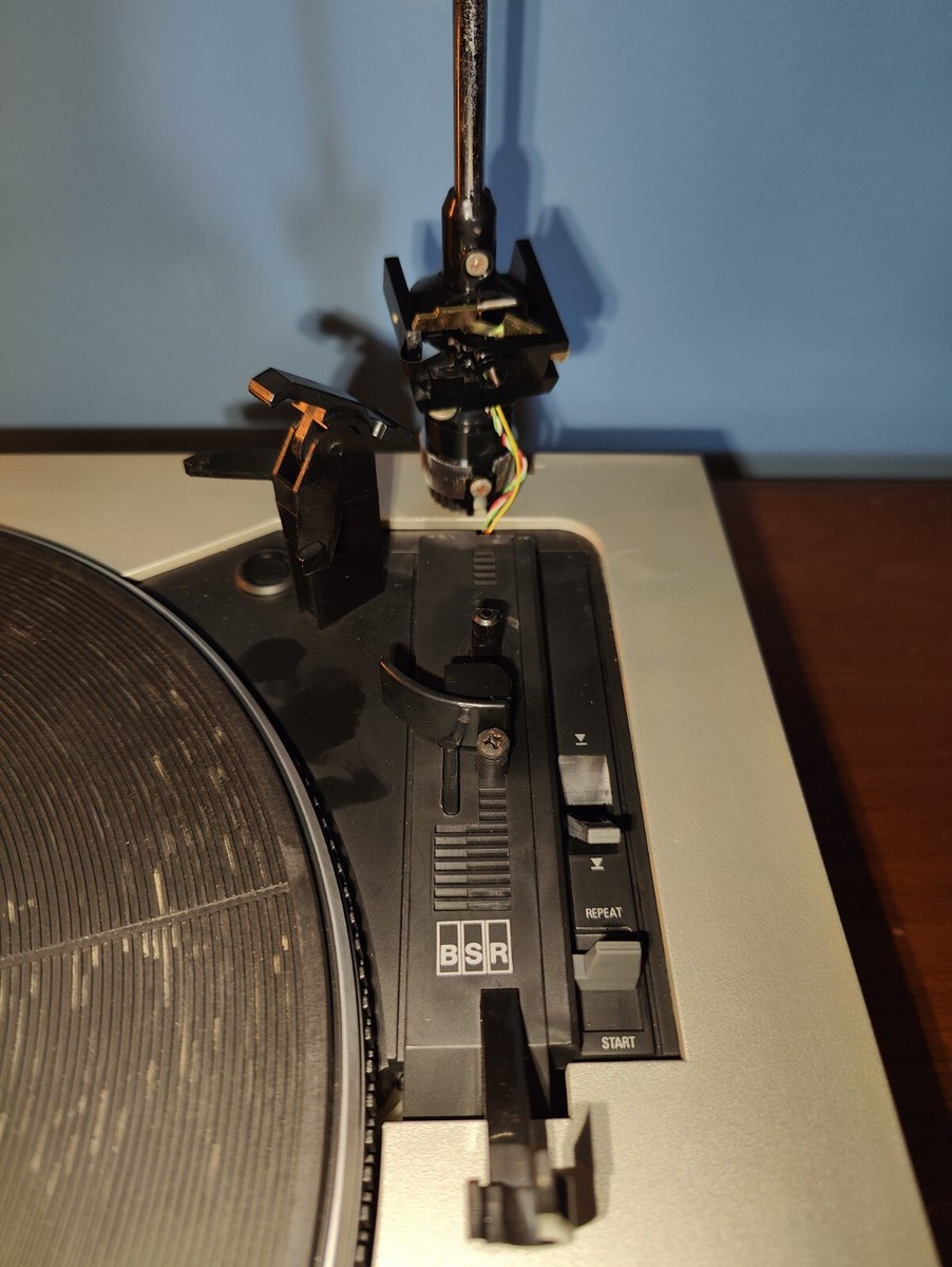 Realistic LAB-89/Radio Shack Turntable Record Player + NEW Audio