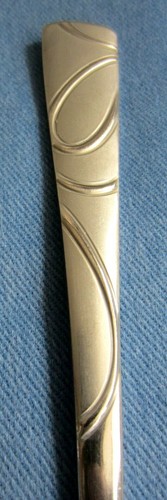 Cambridge Sasha Sand Stainless Soup Spoons Flatware Silverware Lot of 4 Cutlery - Picture 2 of 4