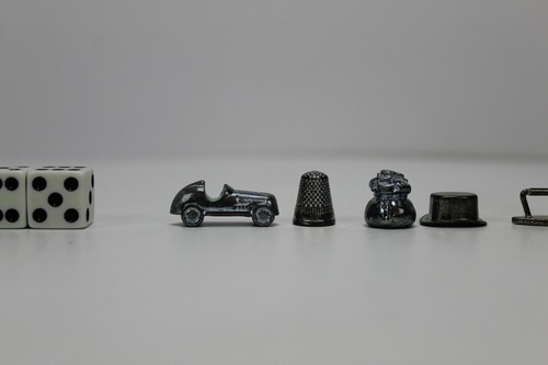 Pezzi di ricambio Monopoly - 11 gettoni in metallo e 2 dadi - Foto 2 di 5