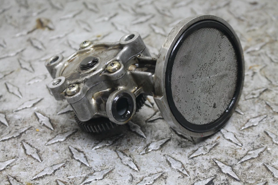 1986 Kawasaki Eliminator 600 ZL600A ENGINE MOTOR OIL PUMP Foto 3 de 4