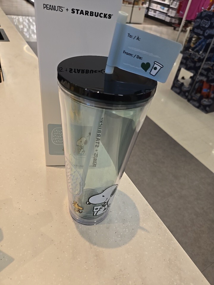 NEW 2025 PEANUTS STARBUCKS Love Plastic Cold Cup 24oz 710ml Snoopy