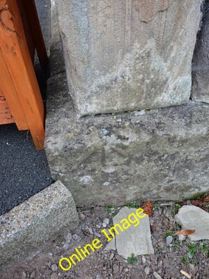 Foto 6x4 OS Niete & Benchmark - Malinslee Kirche Telford A Niete und Ben c2014