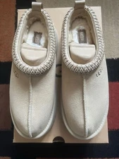 UGG Tazz Mustard Seed Suede Platform (1122553) Size 9 Women's - Free Shipping