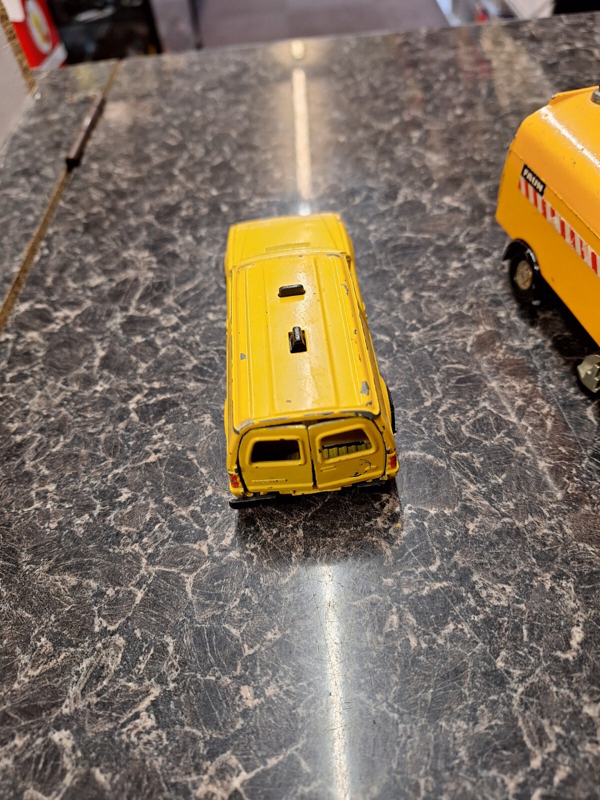 Picture 4 of 14