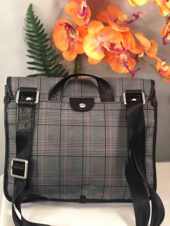 Bolso Bandolera Mensajero a Cuadros FOSSIL Para Hombres "Mercer" E/W City Negro y Gris Foto 2 de 4