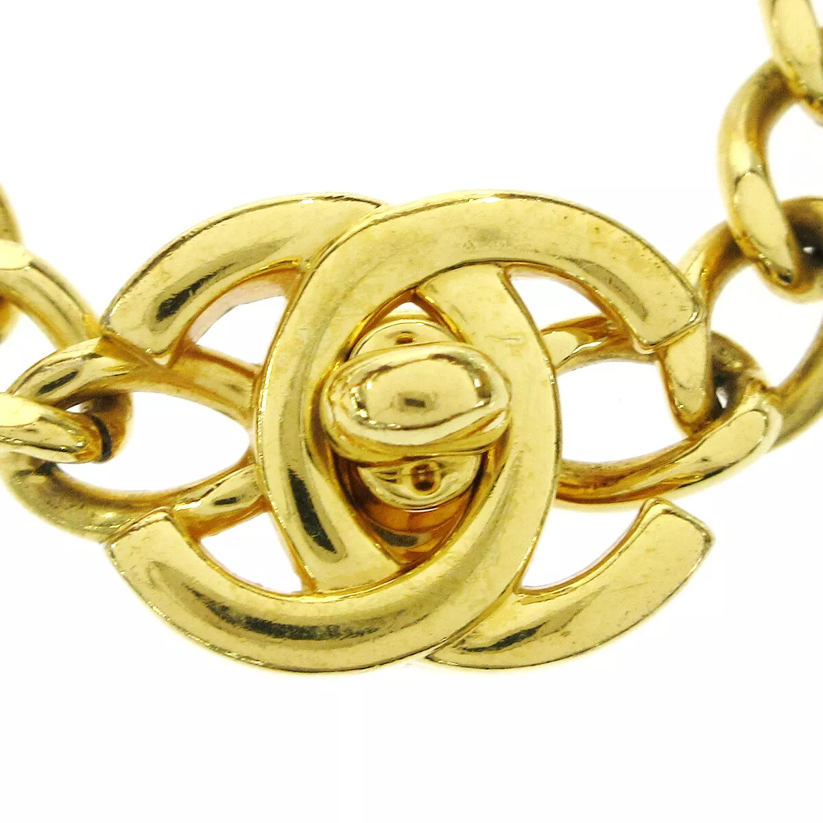 CHANEL CC Logos Turnlock Charm Gold Chain Pendant Necklace 97P Vintage 22529