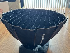 SMALL RIG LA-D65 Parabolic Softbox LA-D65 is a 65cm 25.6-inch quick-release