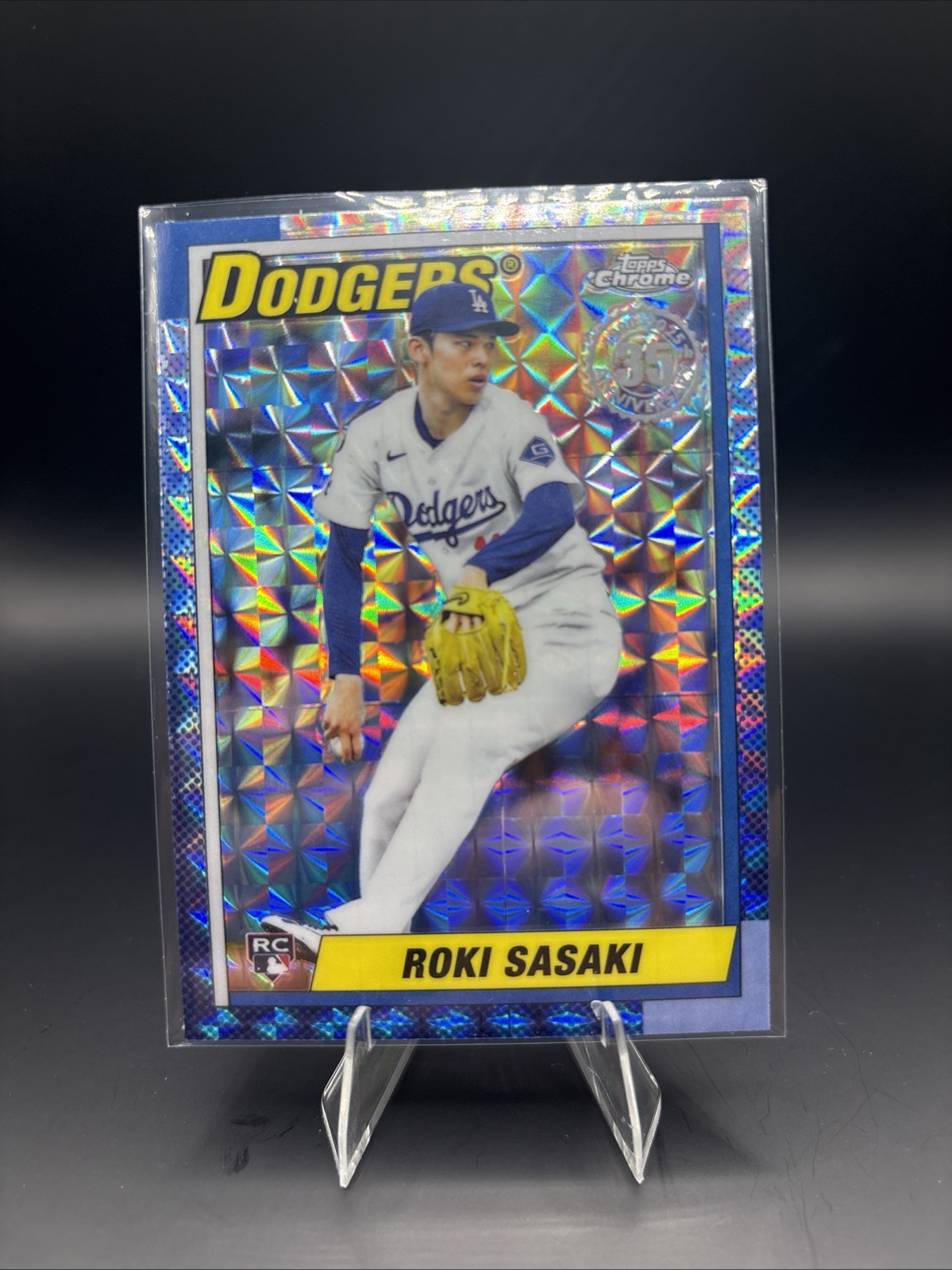 2025 Topps Chrome Update Roki Sasaki 1990 RC Geometric Refractor Rookie #90CU-18