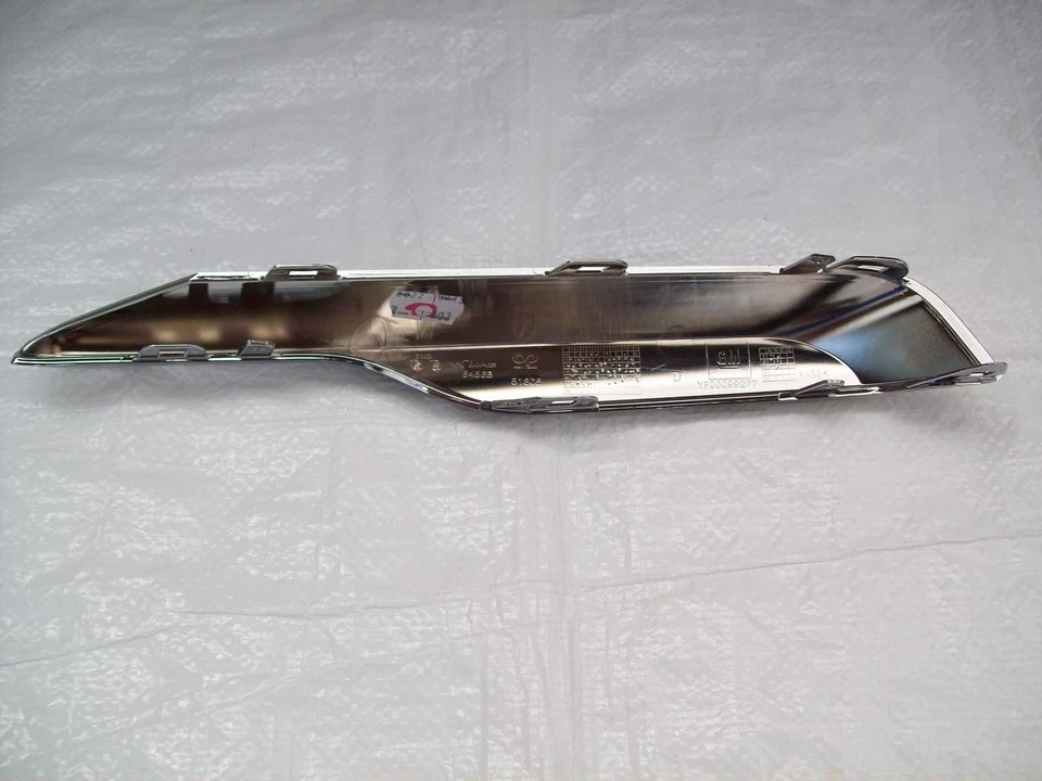 Inserto de parachoques delantero derecho cromado Vauxhall Grandland MK1 YP00099277 2017 en adelante Foto 3 de 3