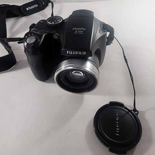 Fujifilm FinePix S700 7.1 MP Digital Camera Tested - Picture 9 of 12