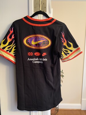 スポーツ選手 fire Nike Men's Sportswear Flames Fire Shirt Black/Red DV9642-010 Sz XS