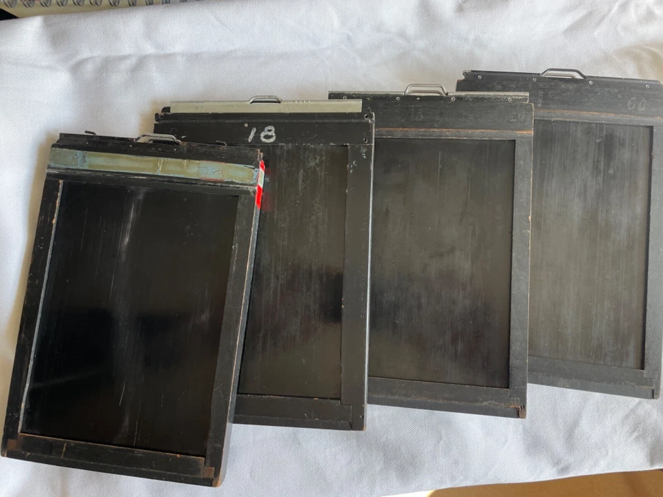 Large Format 5 x 7 / 7 x 5 film holder ( four available - price per holder) - Image 2 of 4