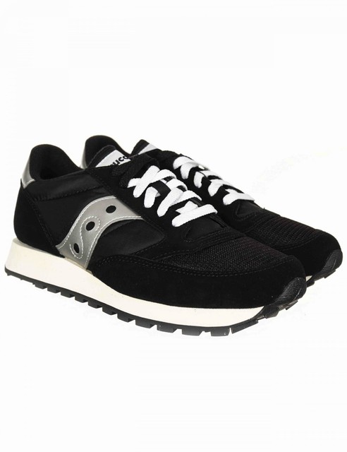 black saucony trainers