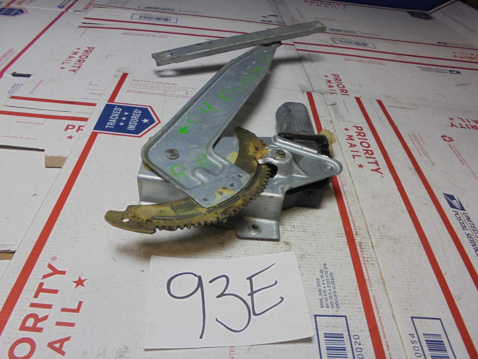 05 06 07 08 09 Dodge Durango REAR PASSENGER Side window regulator w motor #93E