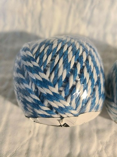 (4) Craft Smart 35 yards / 32 m twine (2) blue and white (2) red and white - Picture 9 of 10