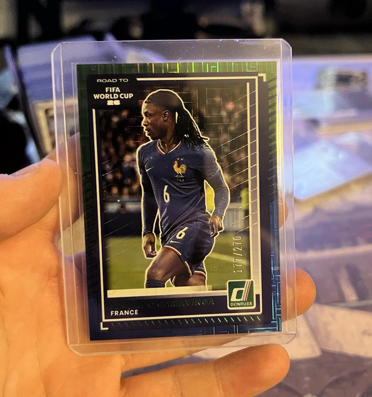 Donruss Road to FIFA World Cup Eduardo Camavinga #72/270 Blue/Green Maze paralel