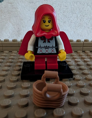 Lego Grandma Visitor Minifigure Collectible Series 7 CMF 8831 See Details