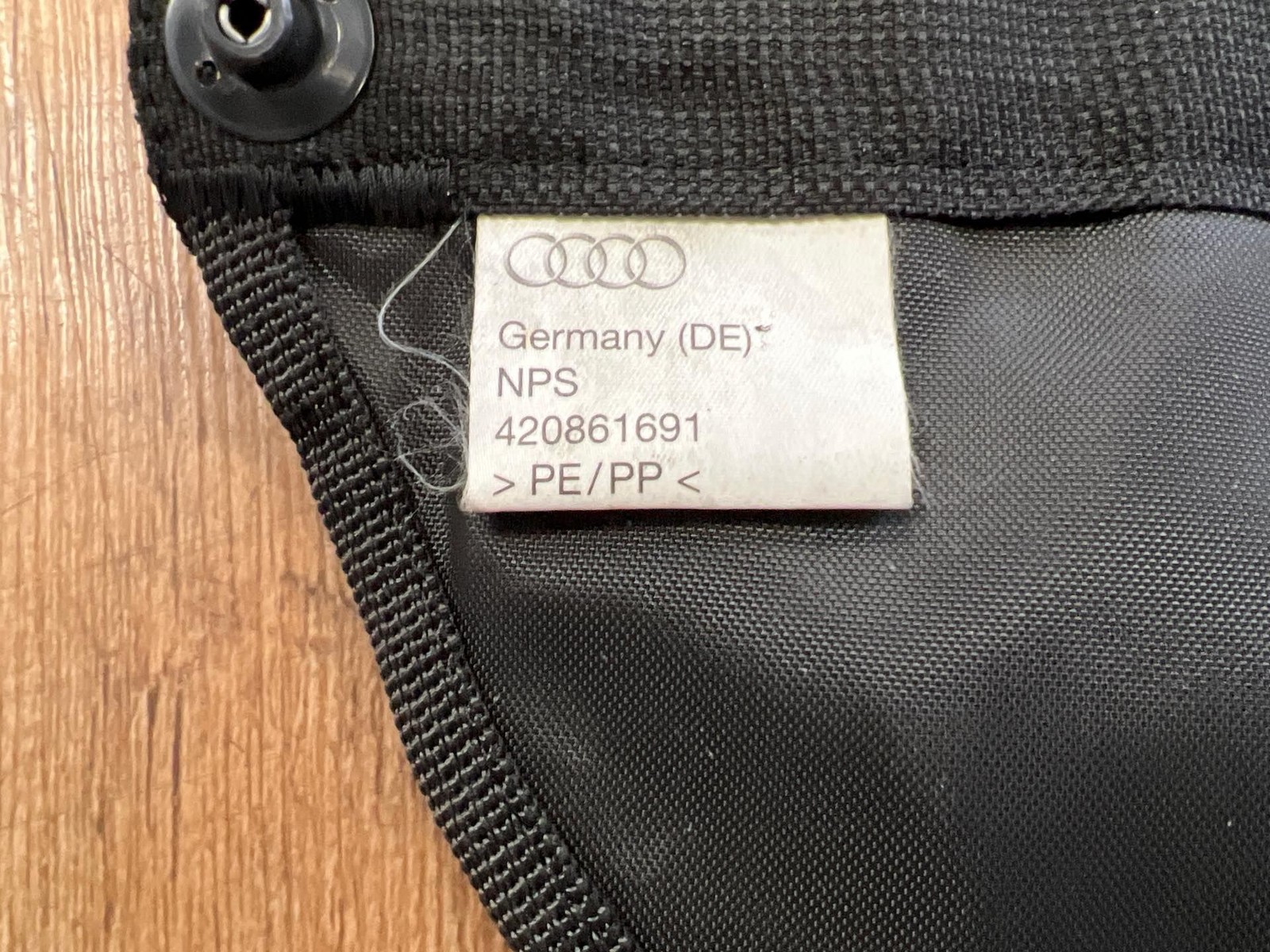 420861691 2013-2015 AUDI R8 COUPE REAR STORAGE CARGO LUGGAGE NET (MK)