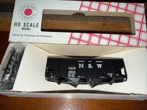 TOLVA STEWART HOBBIES ESCALA HO N & W FISHBELLY 55 TONELADAS 2 BAHÍAS N&W #38213. NOS | Condition: New