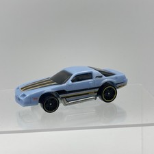 Hot Wheels '80s Chevy Camaro Z28 Light Blue Muscle Mania DHR37 1/64 Loos D10