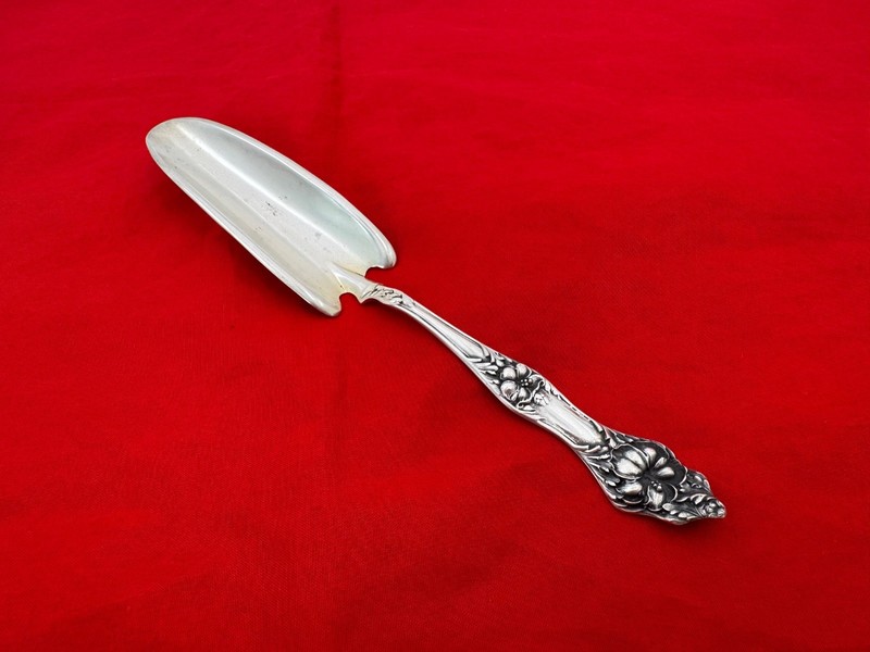 Antique Baker Manchester Sterling Silver Landers Beautiful Scoop / Server LA-16