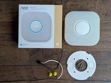 Google Nest Protect 2nd Gen Smoke Co Alarm White - Wired - Expires 2027