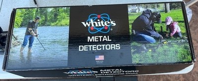 Whites Goldmaster 24K metal detector with 2 coils, Barely used. Plus extras !