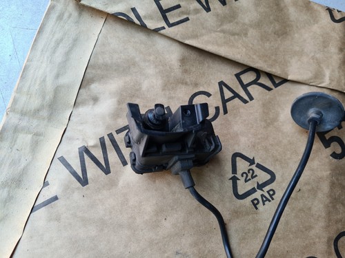 Original VW Golf VII Variant Stellmotor Tankklappe 5C6810773K 2017-12.2019