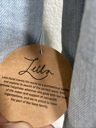 Vans Leila Denim Jacket Blue Light Button Up Size Medium Trucker - Picture 10 of 12