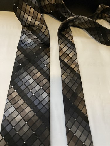 CALVIN KLEIN 100% Silk Tie Men’s Black And Gray 3 1/4” Wide 58” Long - Picture 6 of 6