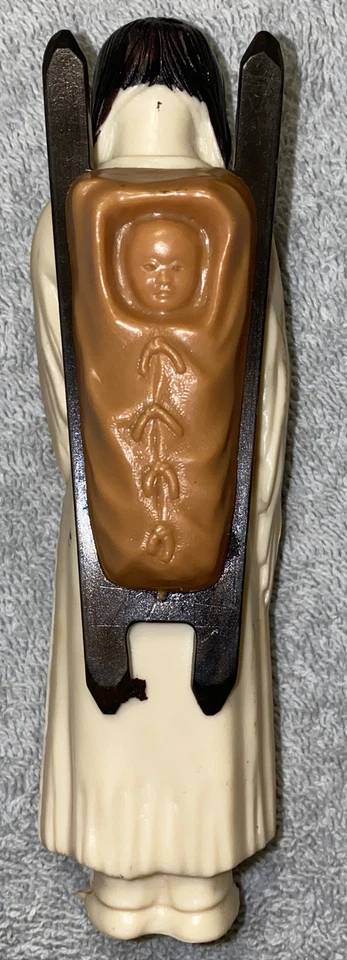 Винтажная целлулоидная индейская женщина с ребенком в папуасе с ручной росписью - Изображение 3 из 4