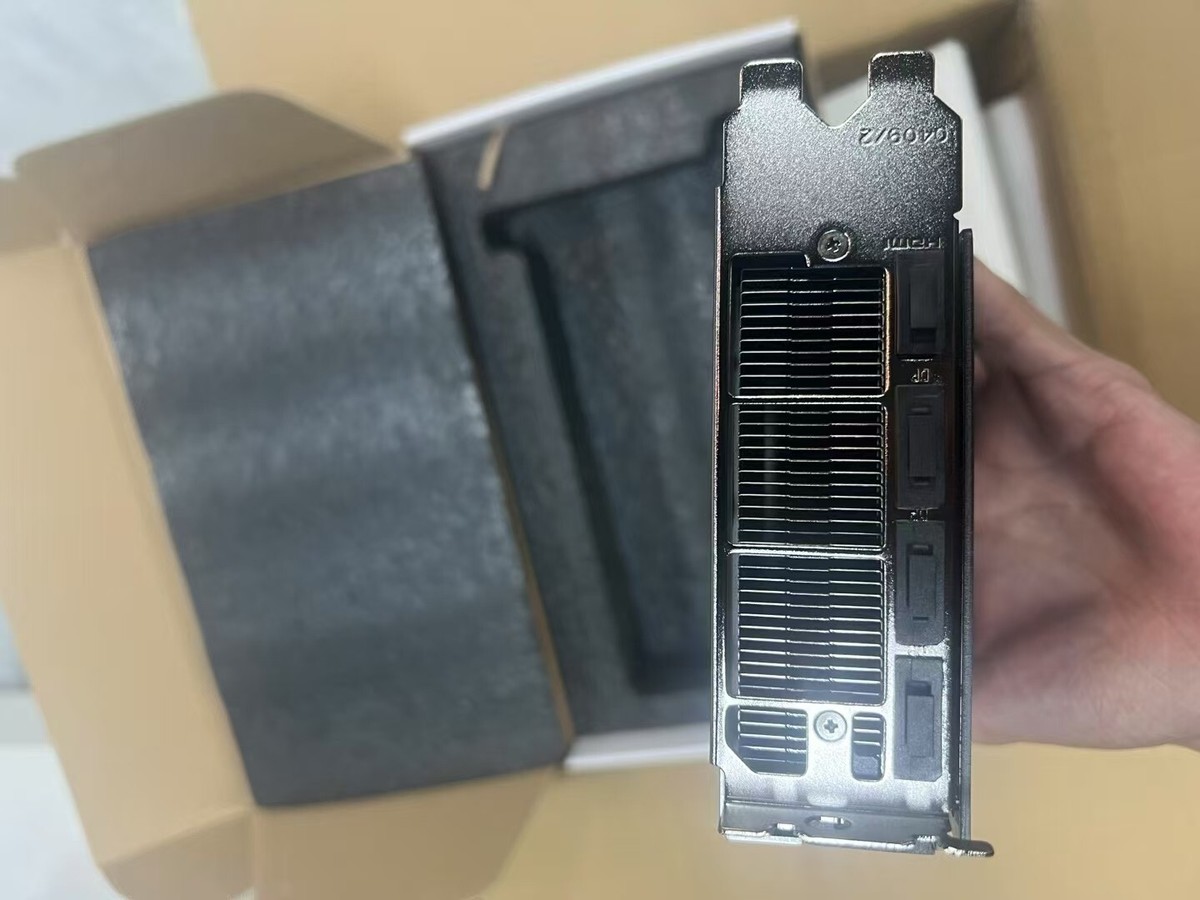 Nvidia RTX 4090 Turbo 48GB GDDR6X Dual Width Server GPU AI model