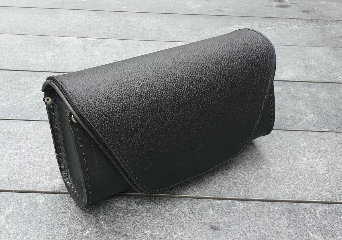 Sacoche / Pochette de pare brise en Cuir ( moto custom harley VN